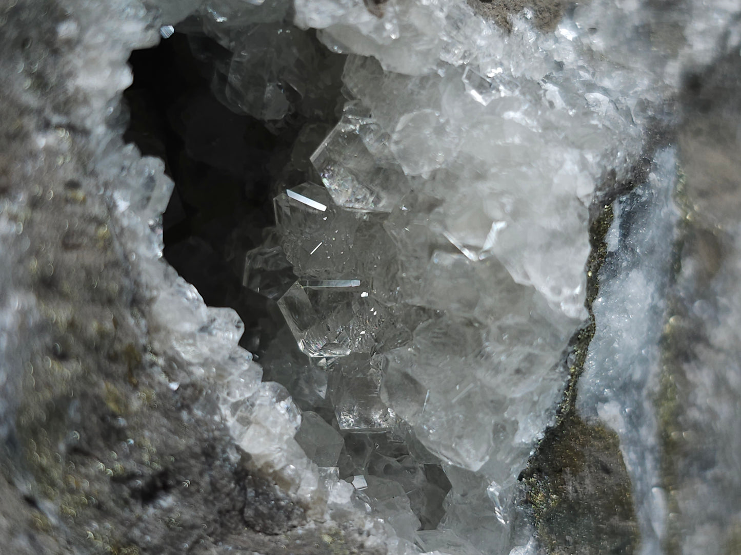 #33159 Super clear Nailhead Spar Calcite geode with Chalcopyrite ore and multiple small fossils in the matrix