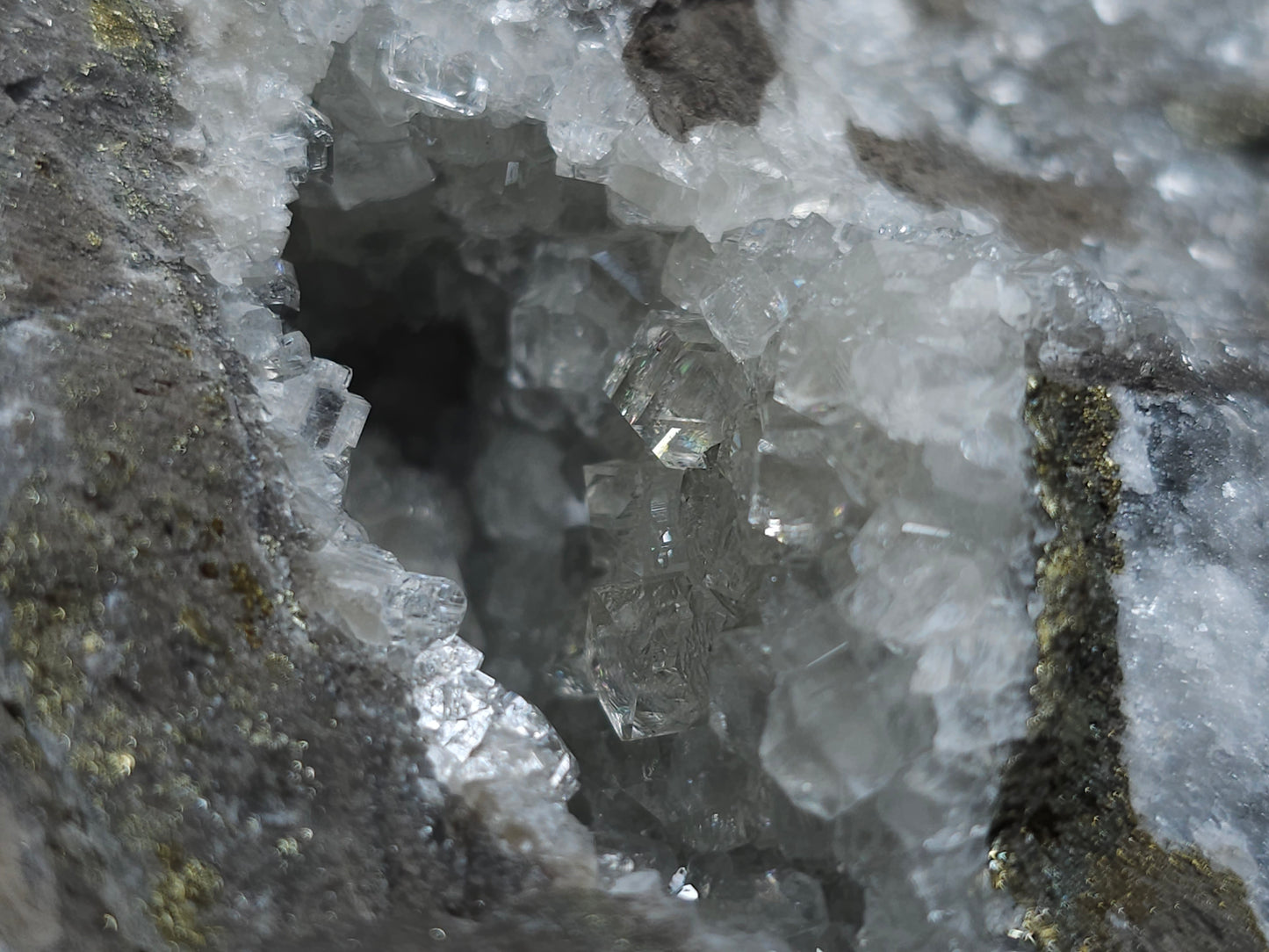 #33159 Super clear Nailhead Spar Calcite geode with Chalcopyrite ore and multiple small fossils in the matrix