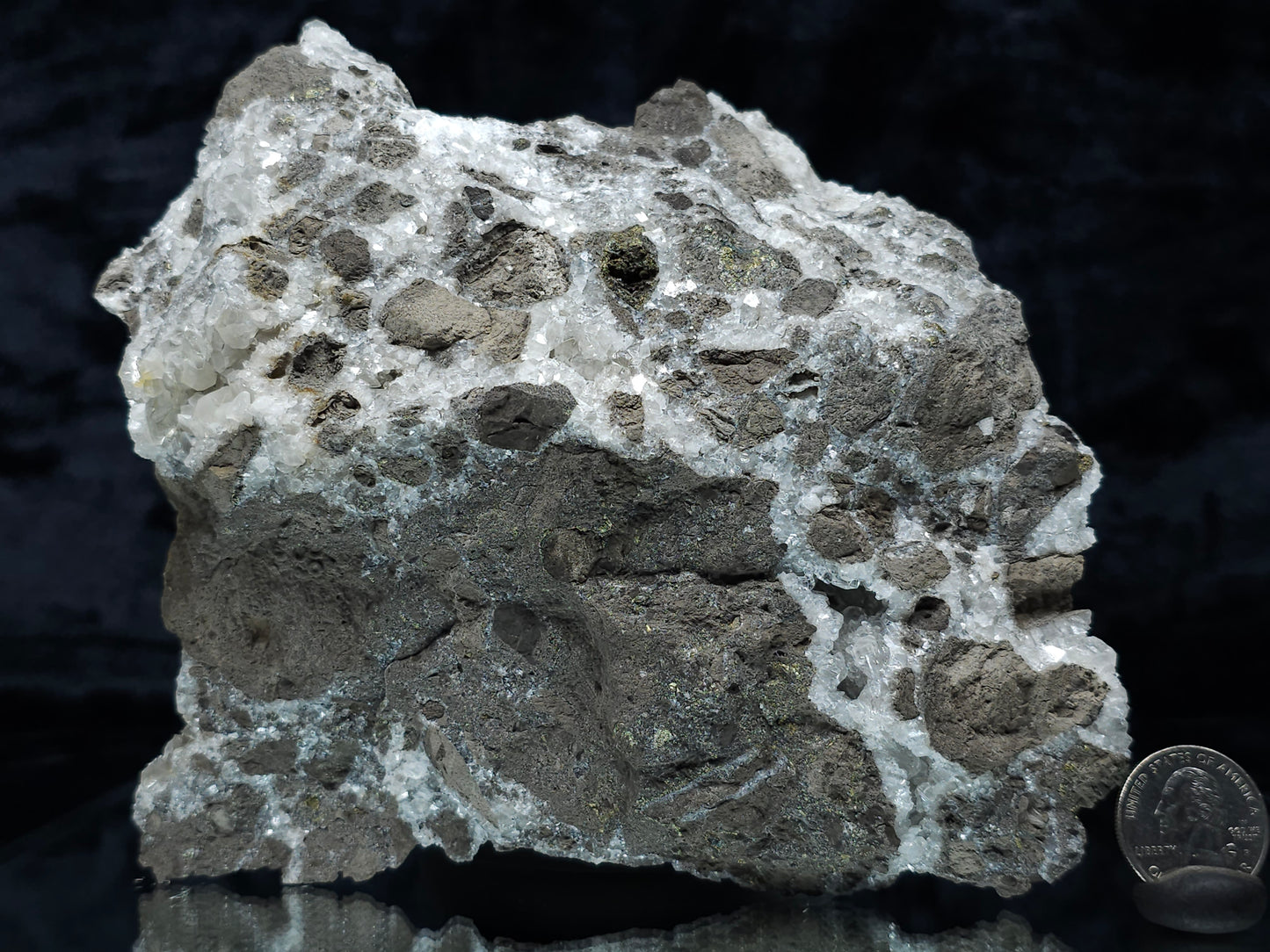 #33160 Super clear Nailhead Spar Calcite geode with Chalcopyrite ore and multiple small fossils in the matrix