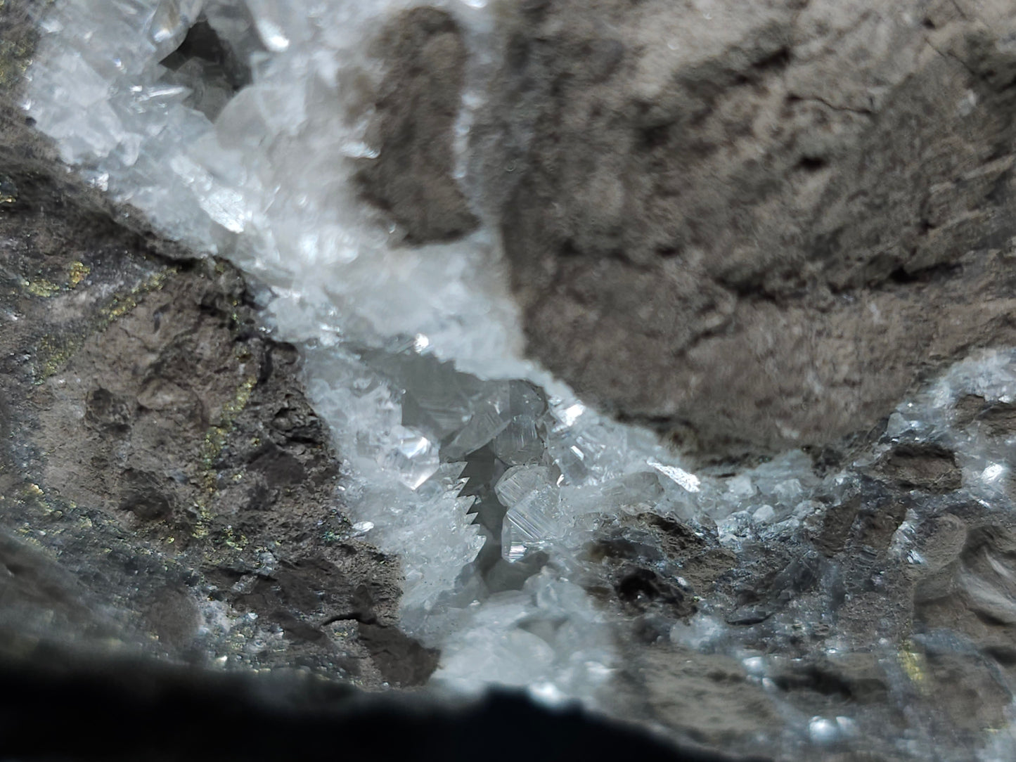 #33160 Super clear Nailhead Spar Calcite geode with Chalcopyrite ore and multiple small fossils in the matrix
