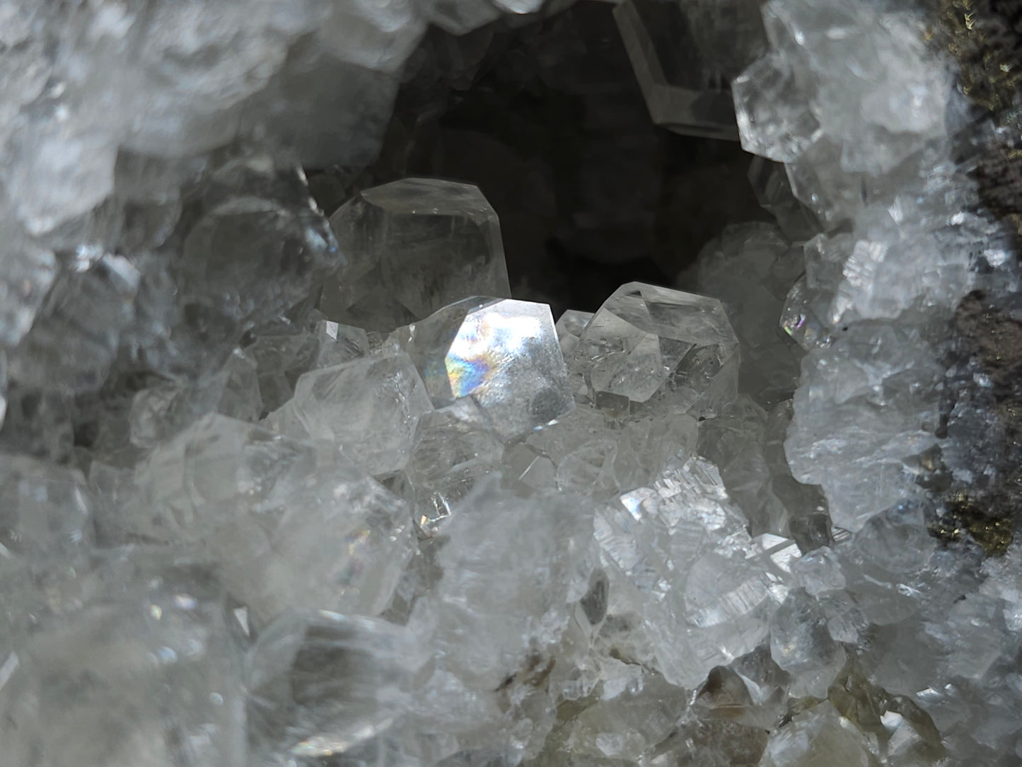 #33163 Super clear Nailhead Spar Calcite geode with Chalcopyrite ore and multiple small fossils in the matrix