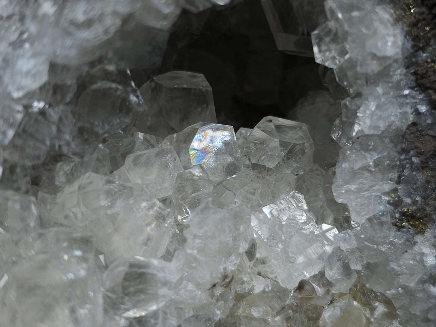#33163 Super clear Nailhead Spar Calcite geode with Chalcopyrite ore and multiple small fossils in the matrix