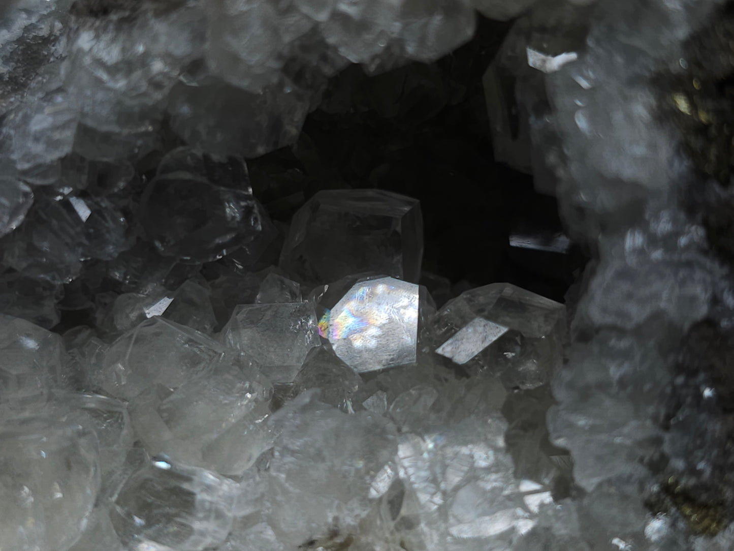 #33163 Super clear Nailhead Spar Calcite geode with Chalcopyrite ore and multiple small fossils in the matrix
