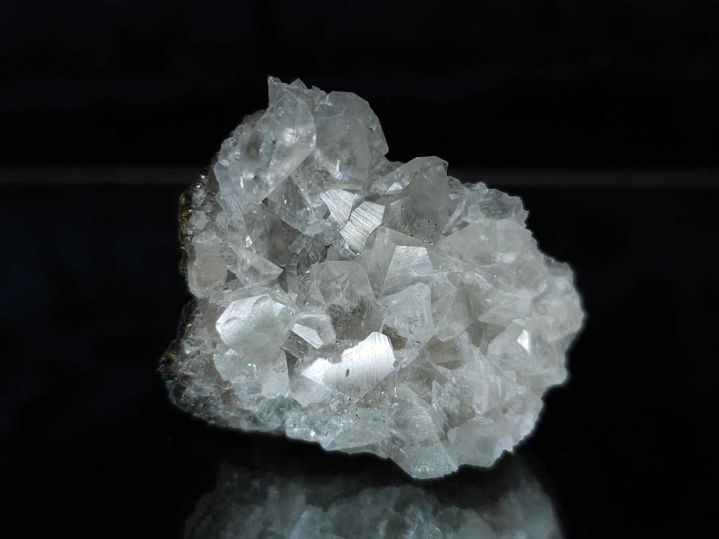 #33164 Super clear Nailhead Spar Calcite cluster with Chalcopyrite ore and multiple small fossils in the matrix