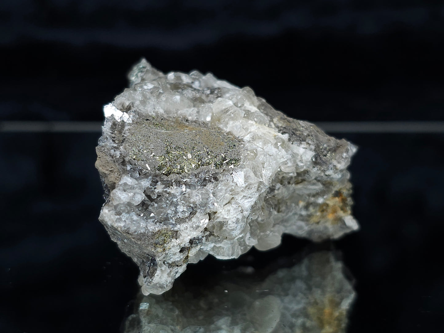 #33165 Super clear Nailhead Spar Calcite cluster with Chalcopyrite ore and multiple small fossils in the matrix