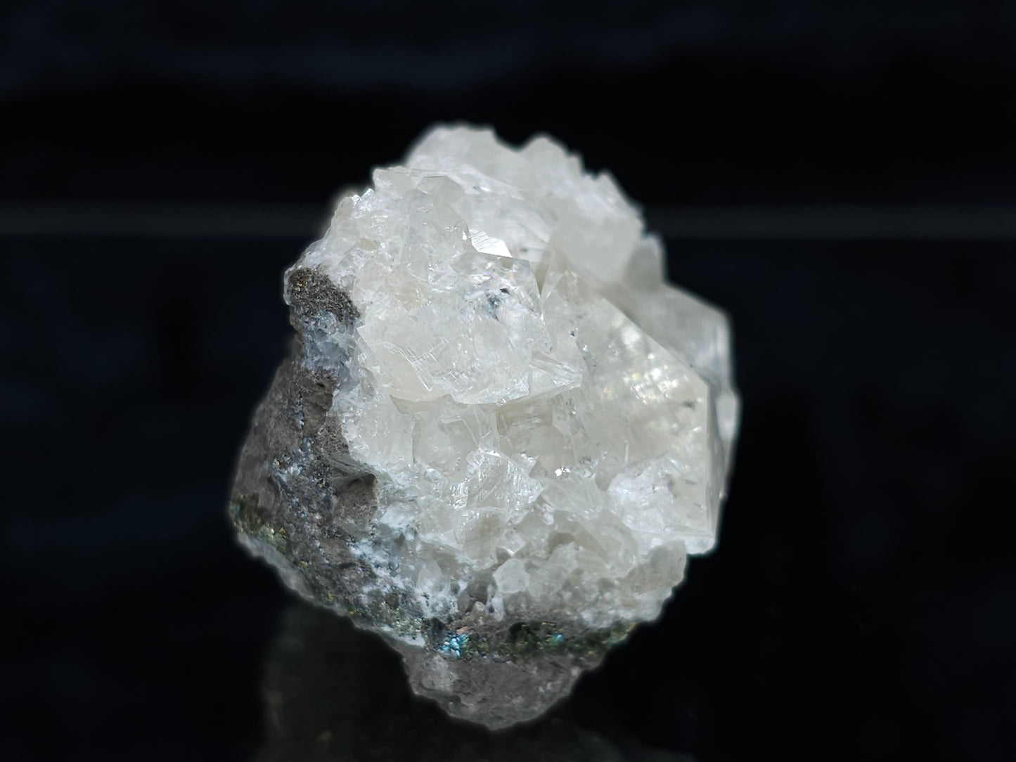 #33166 Super clear Nailhead Spar Calcite cluster with Chalcopyrite ore and multiple small fossils in the matrix
