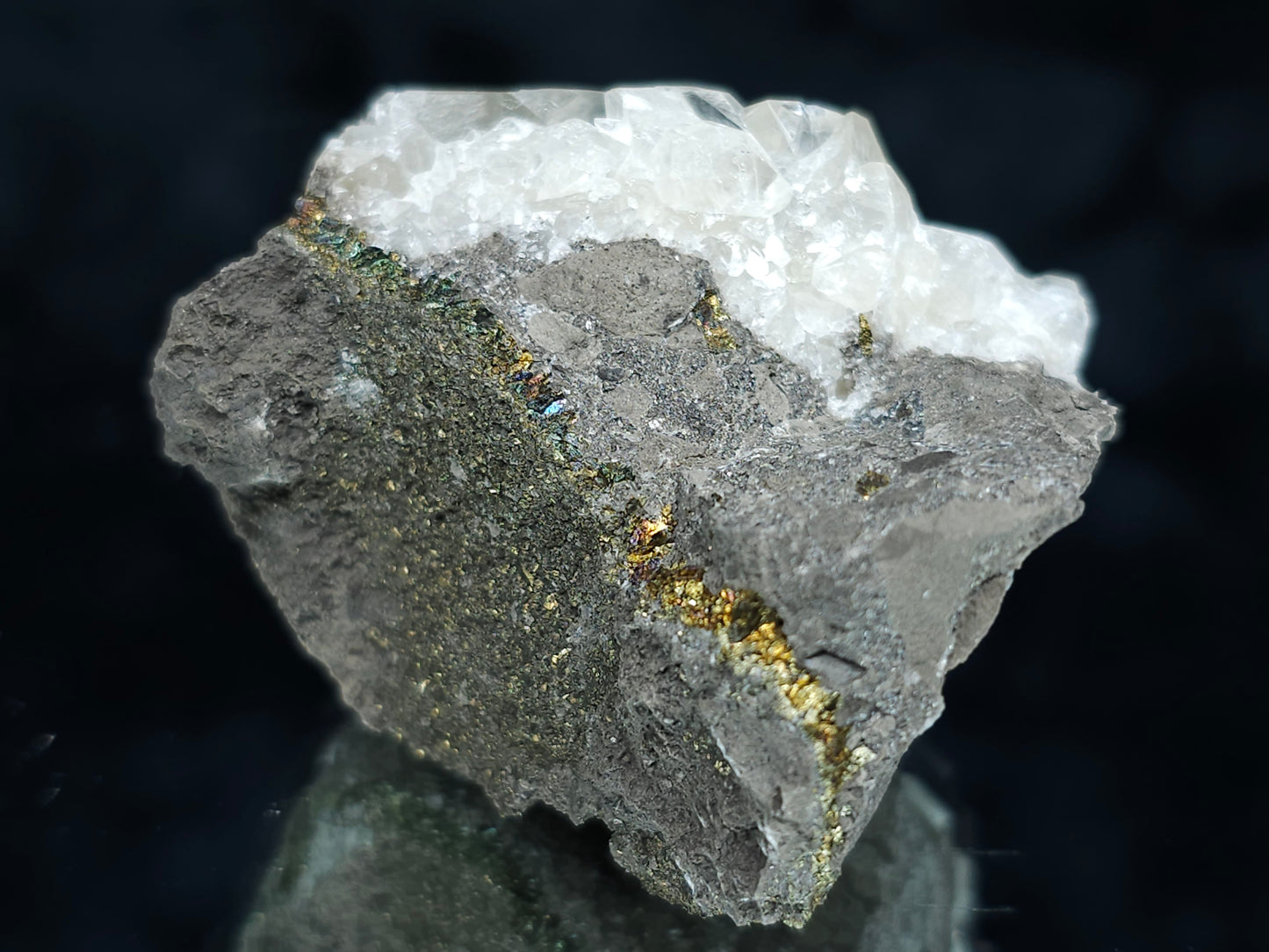 #33166 Super clear Nailhead Spar Calcite cluster with Chalcopyrite ore and multiple small fossils in the matrix