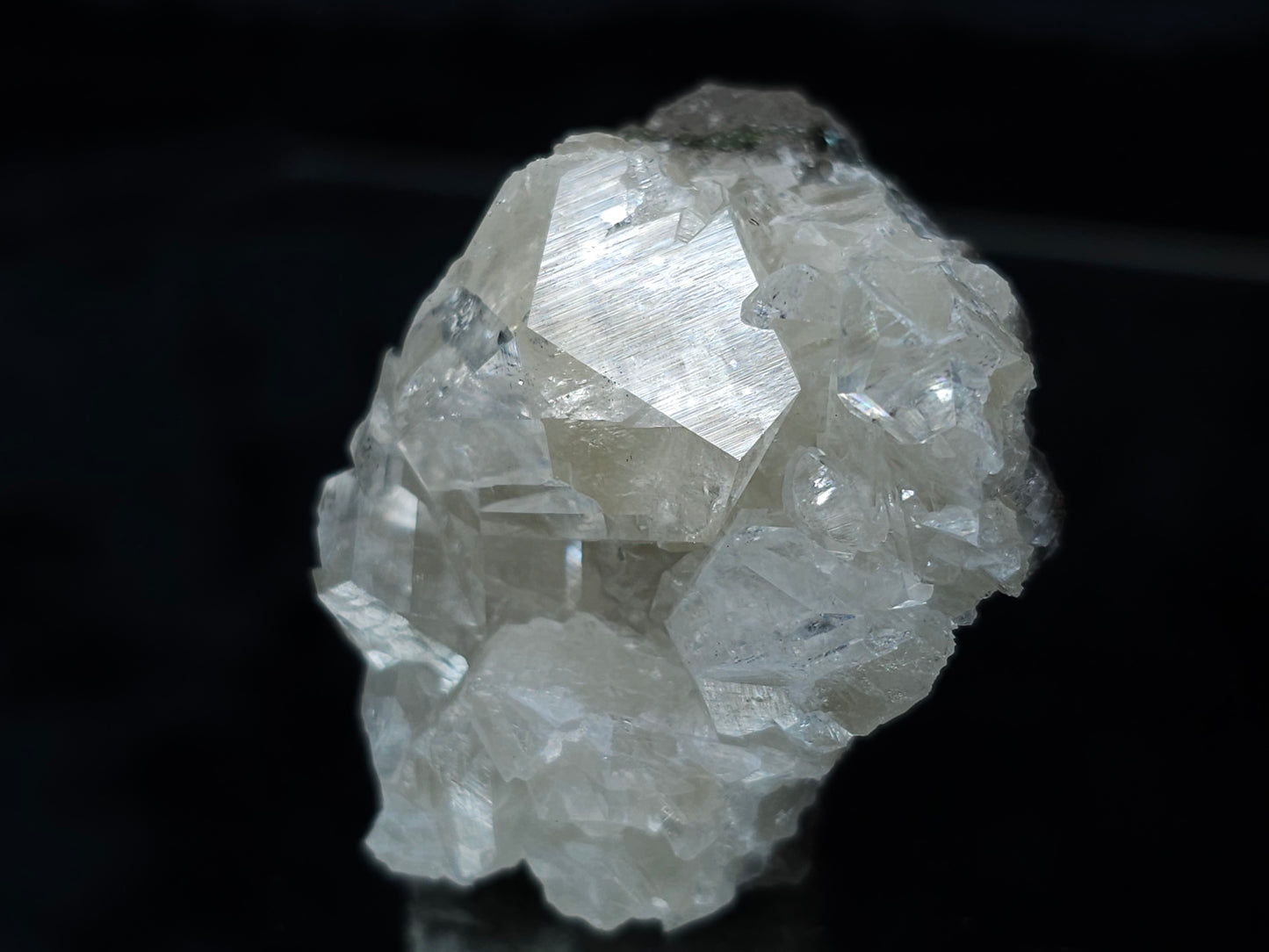 #33166 Super clear Nailhead Spar Calcite cluster with Chalcopyrite ore and multiple small fossils in the matrix