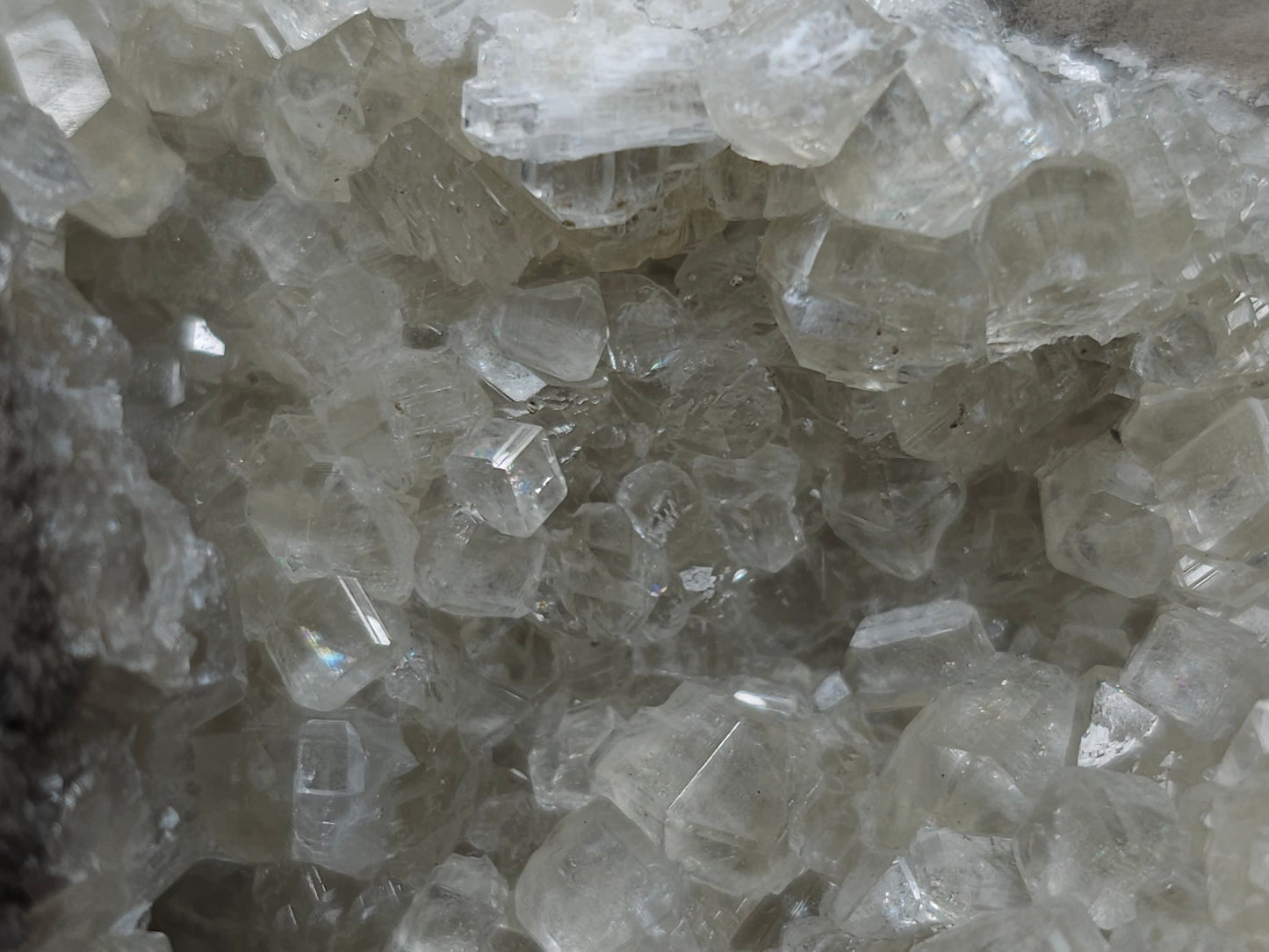 #33173 Special clear Nailhead Spar Calcite cluster with Chalcopyrite ore and multiple small fossils in the matrix