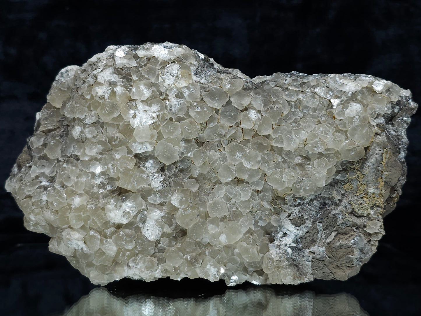 #33174 Special clear Nailhead Spar Calcite cluster with Chalcopyrite ore and multiple small fossils in the matrix
