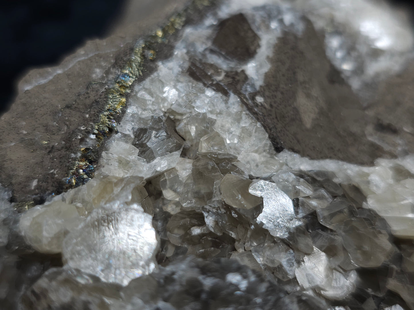 #33176 Special clear Nailhead Spar Calcite cluster with Chalcopyrite ore and multiple small fossils in the matrix