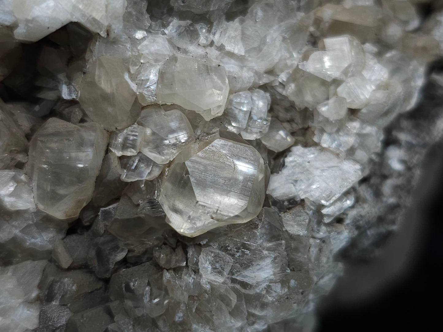 #33176 Special clear Nailhead Spar Calcite cluster with Chalcopyrite ore and multiple small fossils in the matrix
