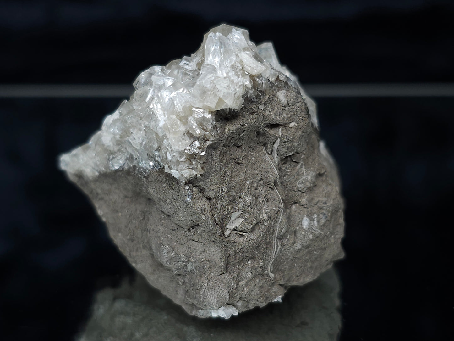 #33180 Special clear Nailhead Spar Calcite cluster with Chalcopyrite ore and multiple small fossils in the matrix