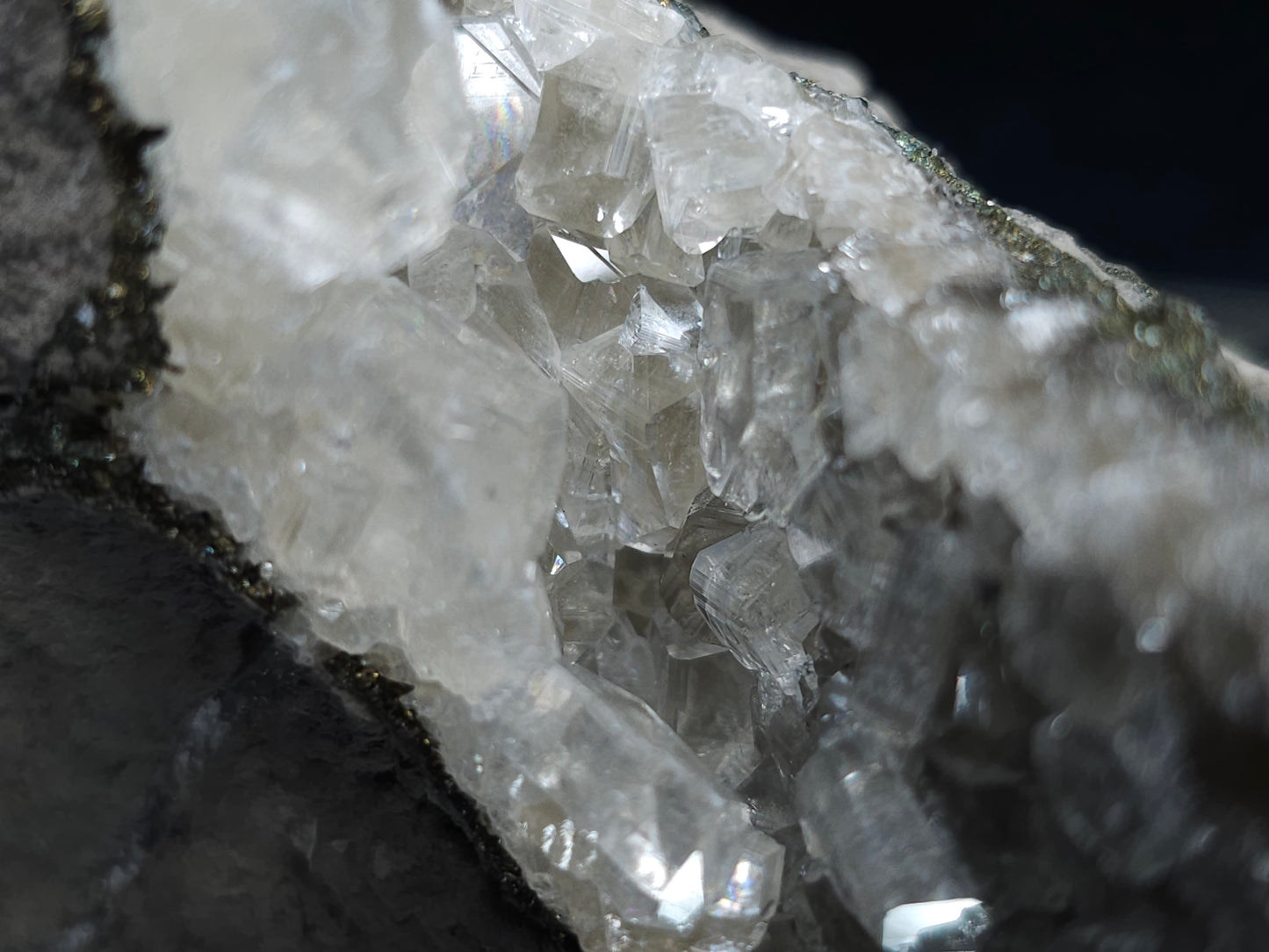 #33182 Special clear Nailhead Spar Calcite cluster with Chalcopyrite ore and multiple small fossils in the matrix