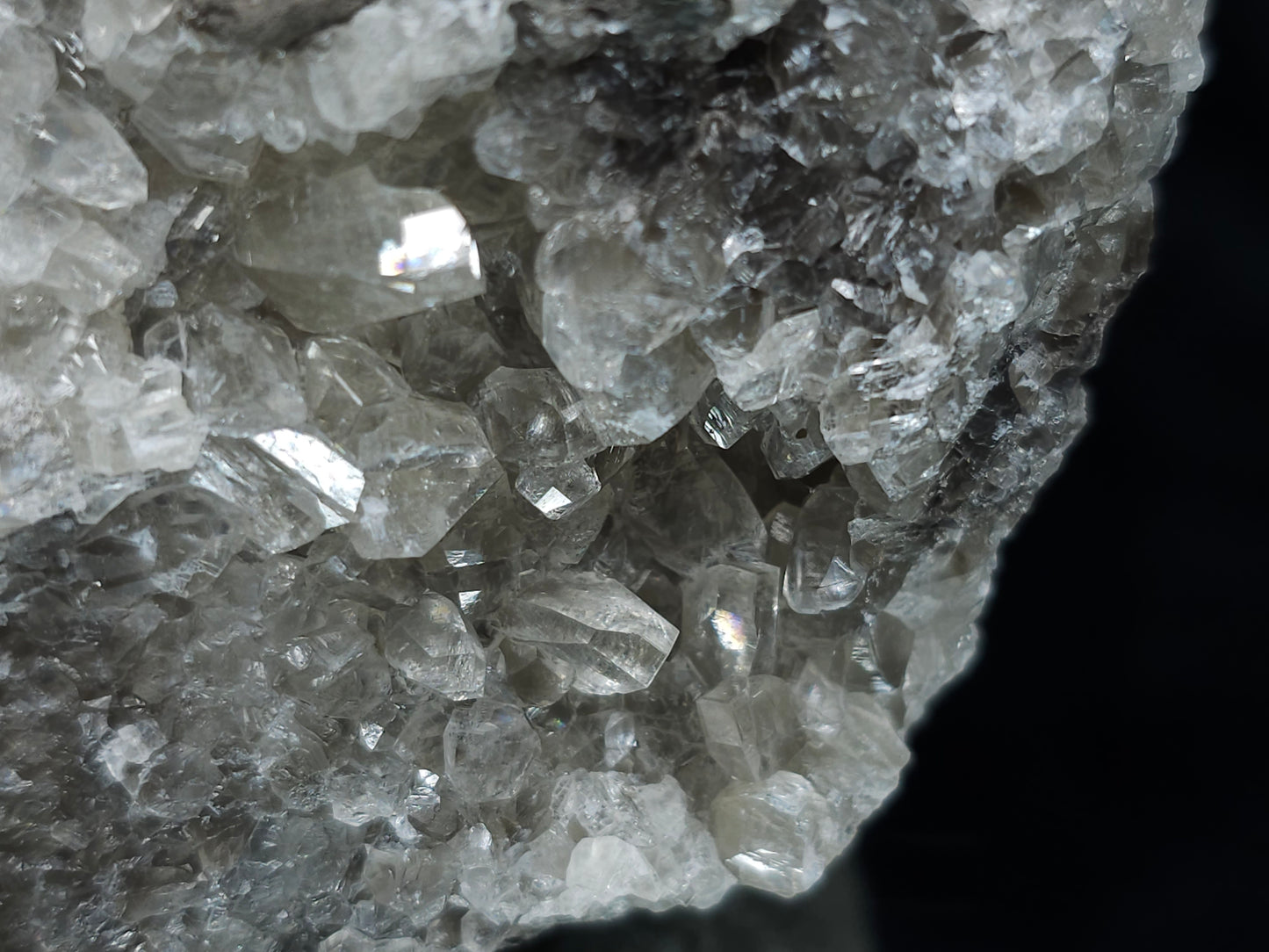 #33183 Special clear Nailhead Spar Calcite cluster with Chalcopyrite ore and multiple small fossils in the matrix