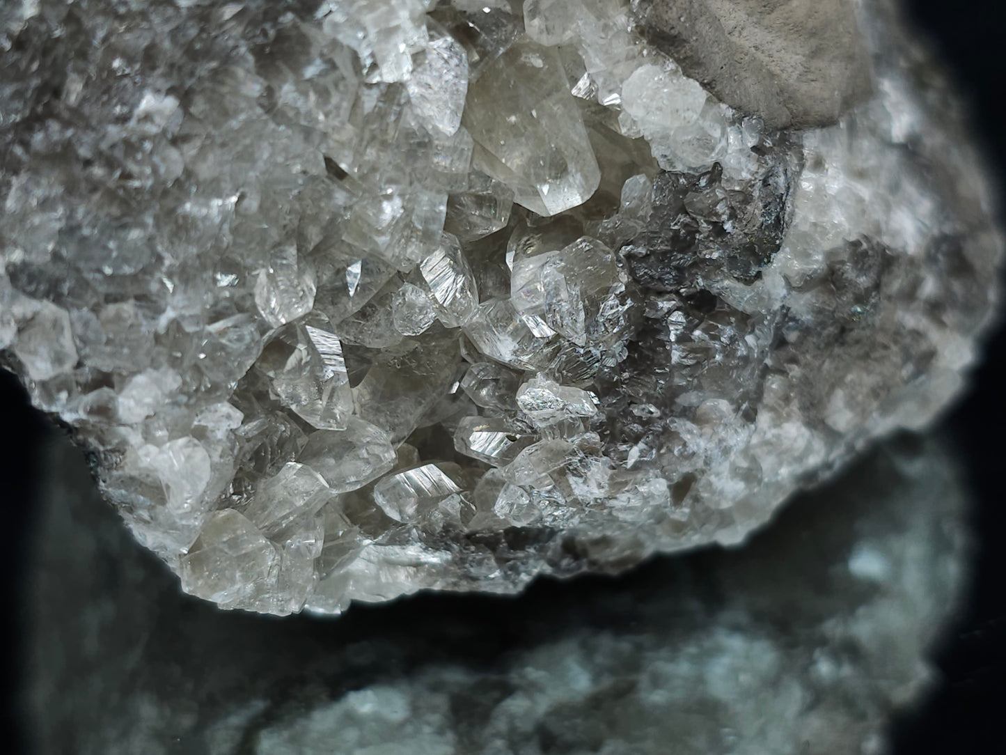 #33183 Special clear Nailhead Spar Calcite cluster with Chalcopyrite ore and multiple small fossils in the matrix