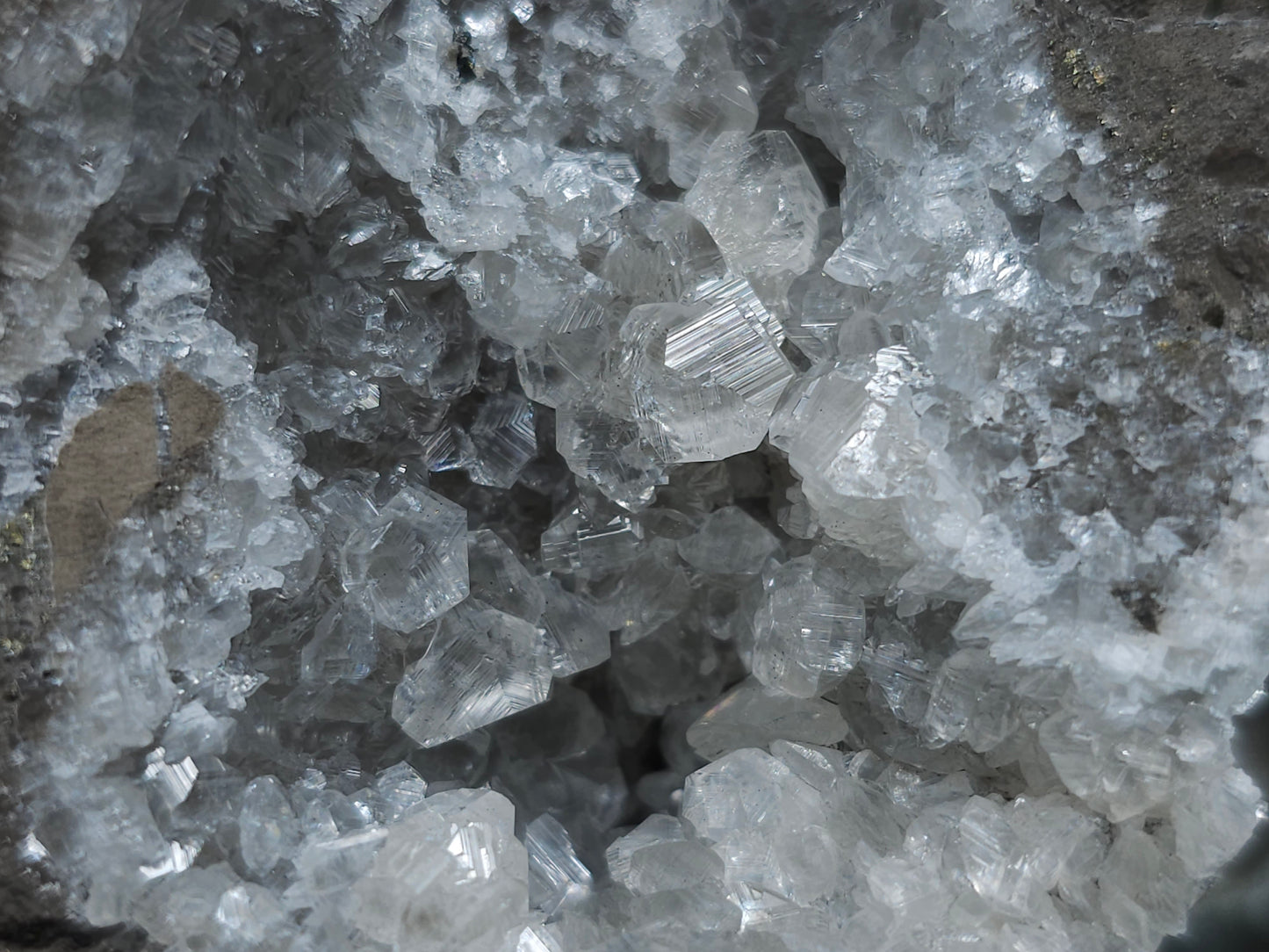 #33184 Special clear Nailhead Spar Calcite cluster with Chalcopyrite ore and multiple small fossils in the matrix
