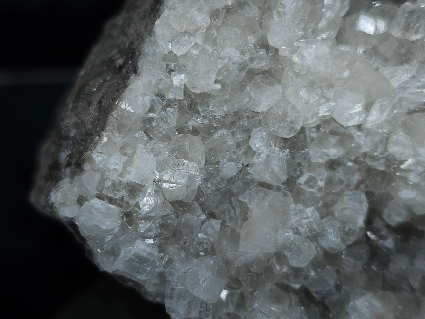 #33185 Special clear Nailhead Spar Calcite cluster with Chalcopyrite ore and multiple small fossils in the matrix