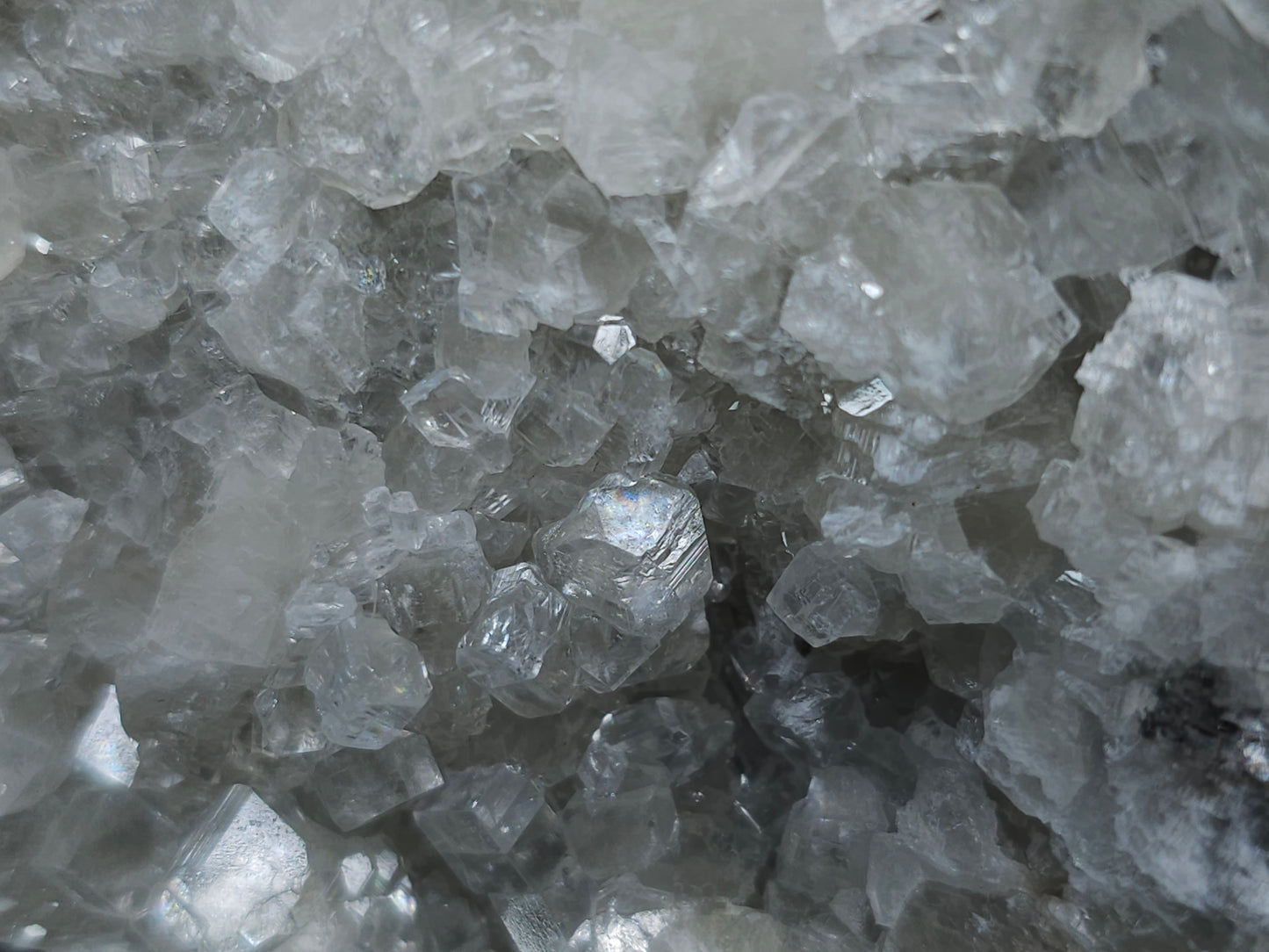 #33185 Special clear Nailhead Spar Calcite cluster with Chalcopyrite ore and multiple small fossils in the matrix