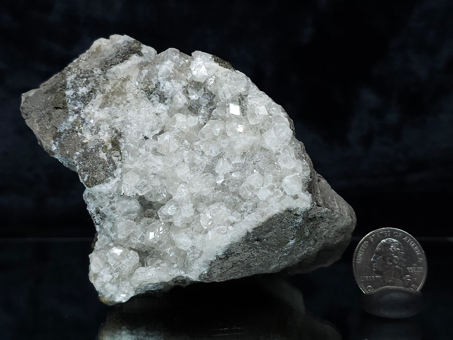 #33185 Special clear Nailhead Spar Calcite cluster with Chalcopyrite ore and multiple small fossils in the matrix