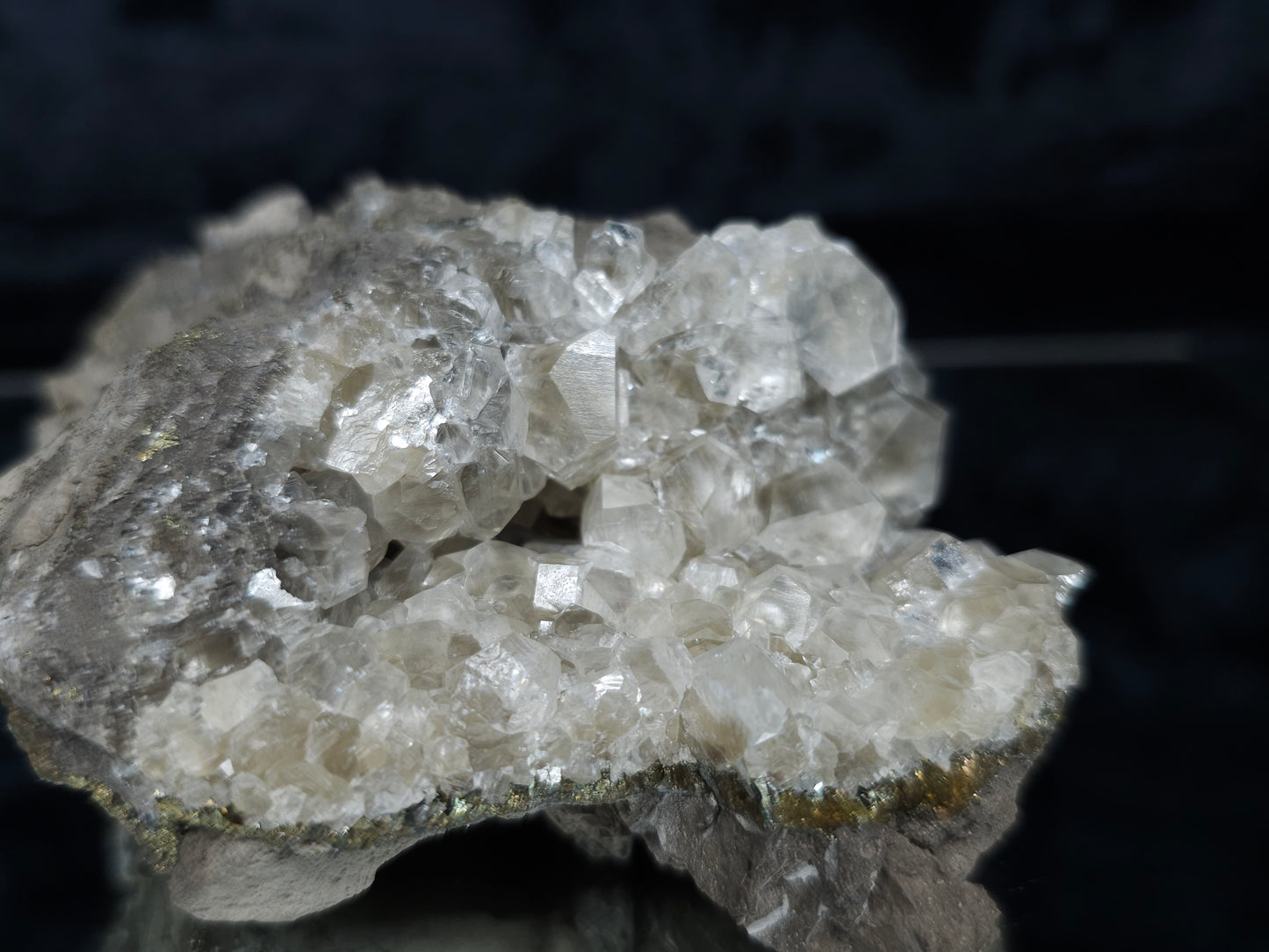 #33187 Special clear Nailhead Spar Calcite cluster with Chalcopyrite ore and multiple small fossils in the matrix