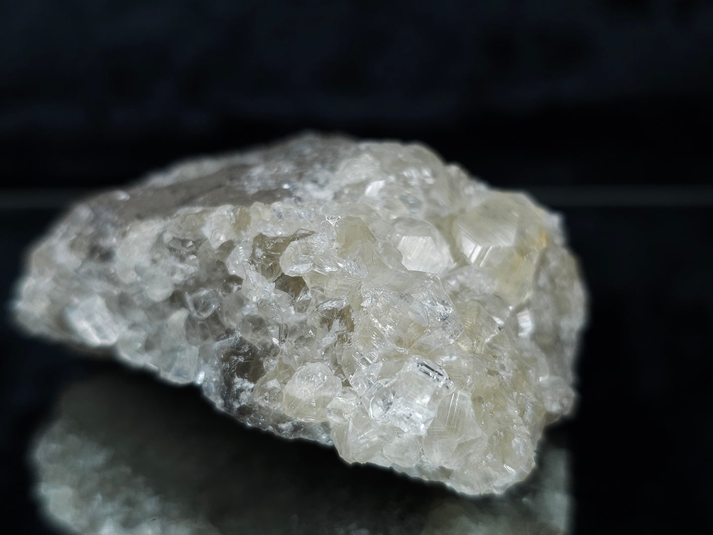 #33189 Special clear Nailhead Spar Calcite cluster with Chalcopyrite ore and multiple small fossils in the matrix