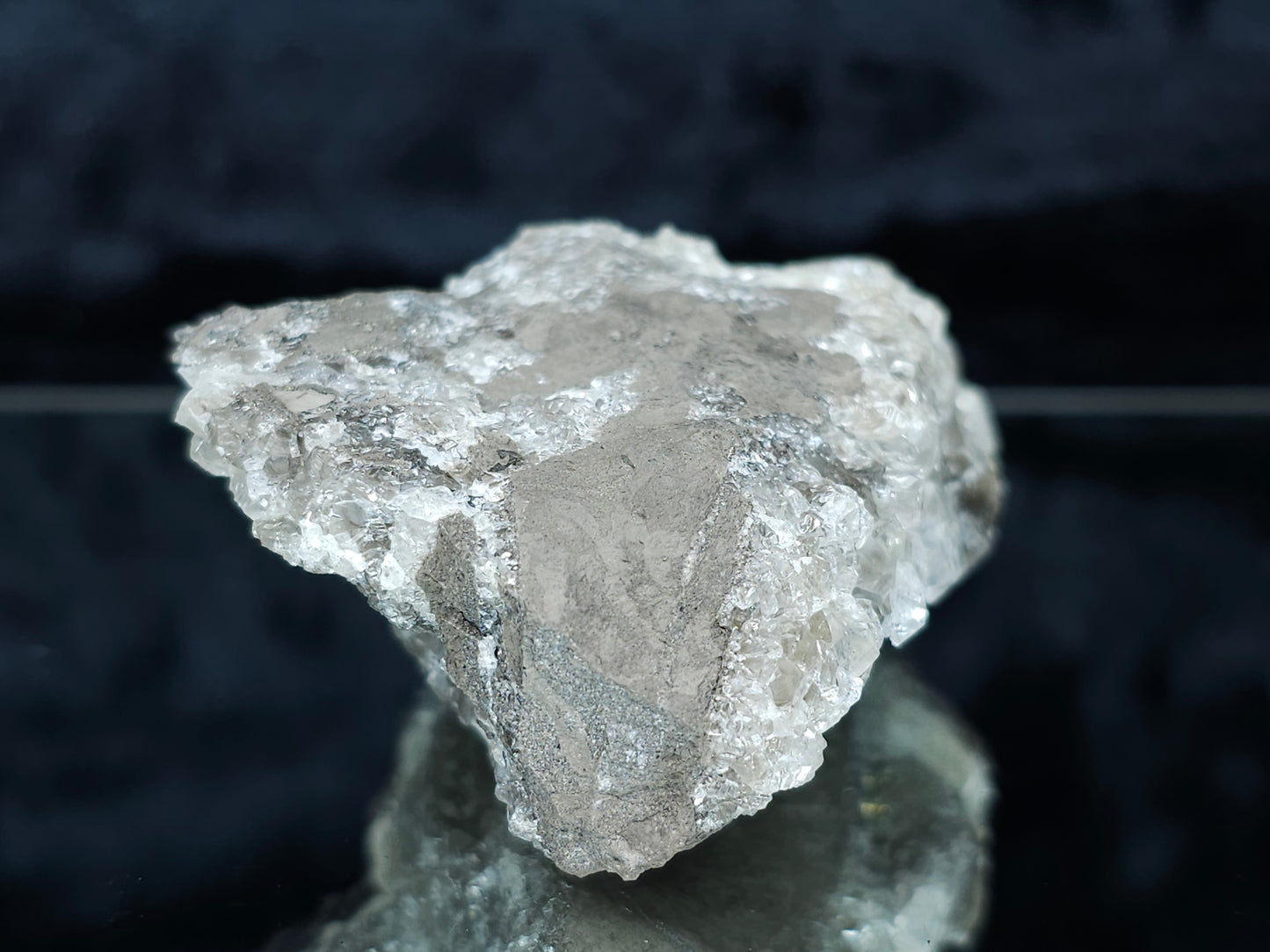 #33189 Special clear Nailhead Spar Calcite cluster with Chalcopyrite ore and multiple small fossils in the matrix
