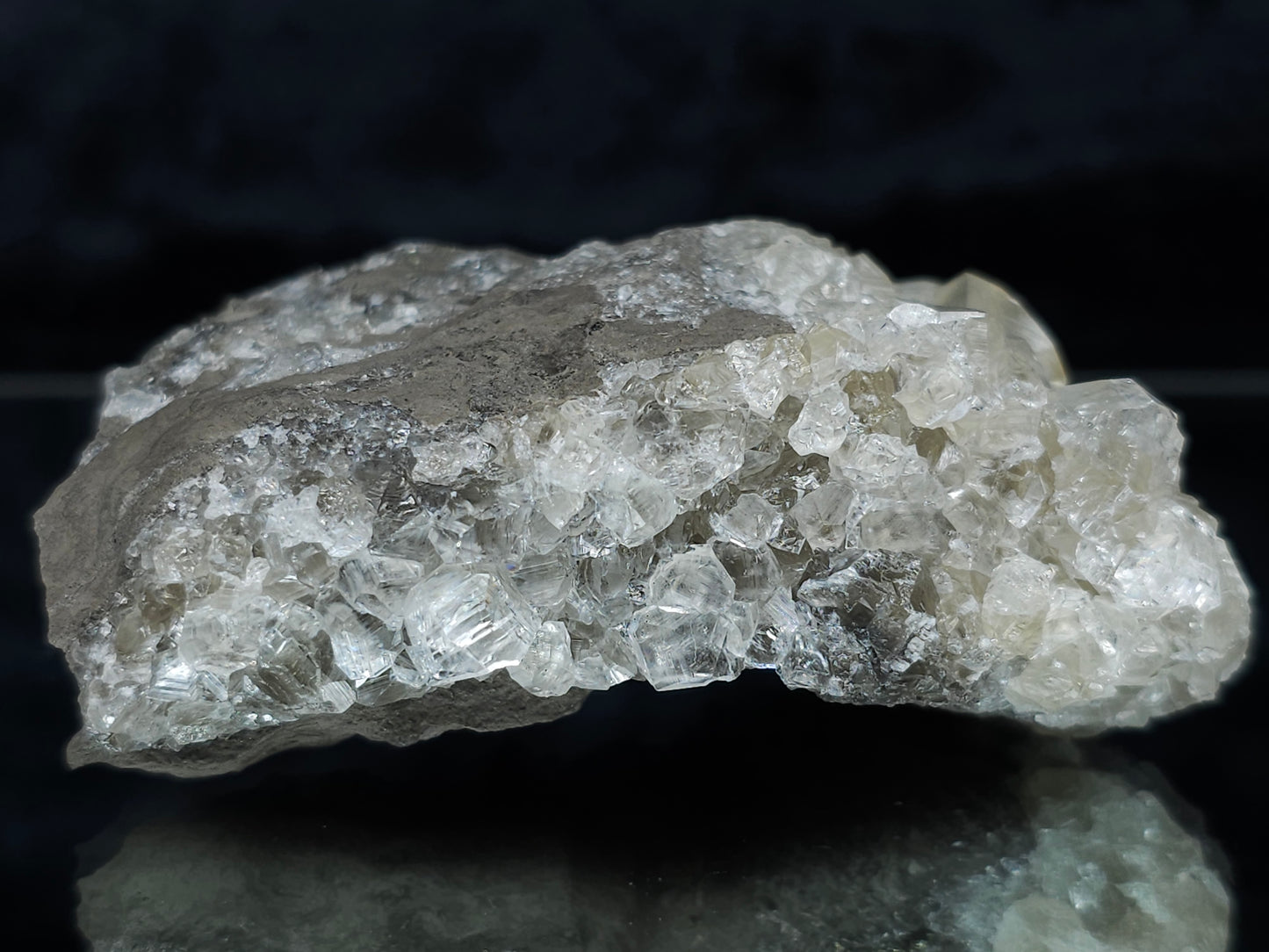 #33189 Special clear Nailhead Spar Calcite cluster with Chalcopyrite ore and multiple small fossils in the matrix