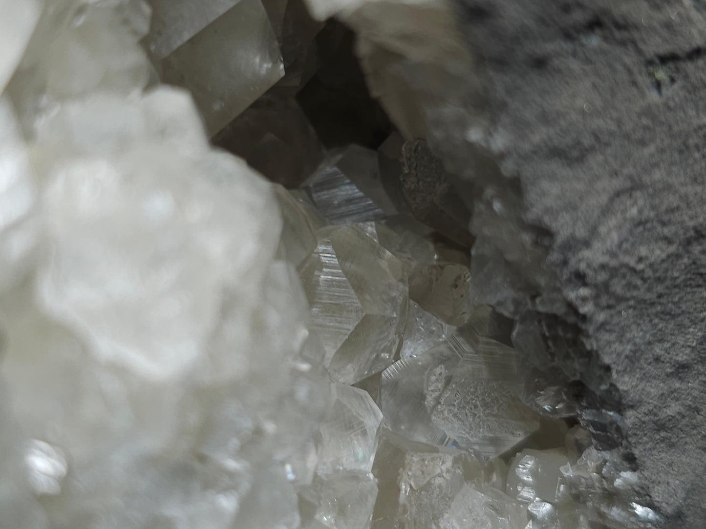 #33192 Special clear Nailhead Spar Calcite cluster with Chalcopyrite ore and multiple small fossils in the matrix