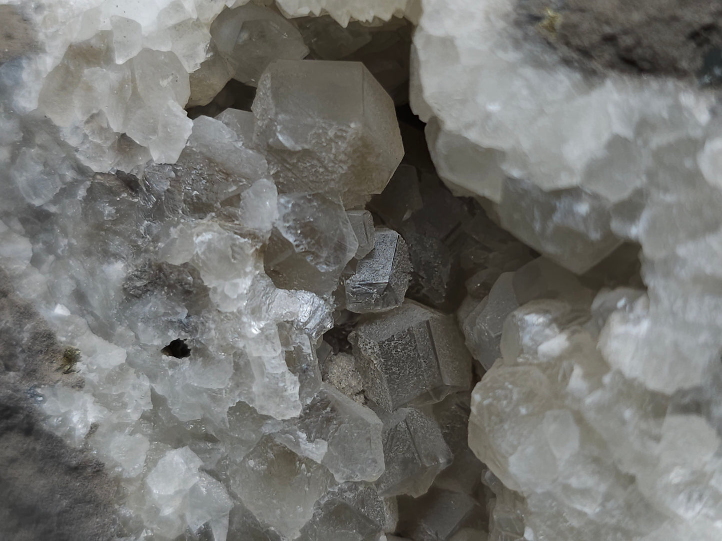 #33192 Special clear Nailhead Spar Calcite cluster with Chalcopyrite ore and multiple small fossils in the matrix