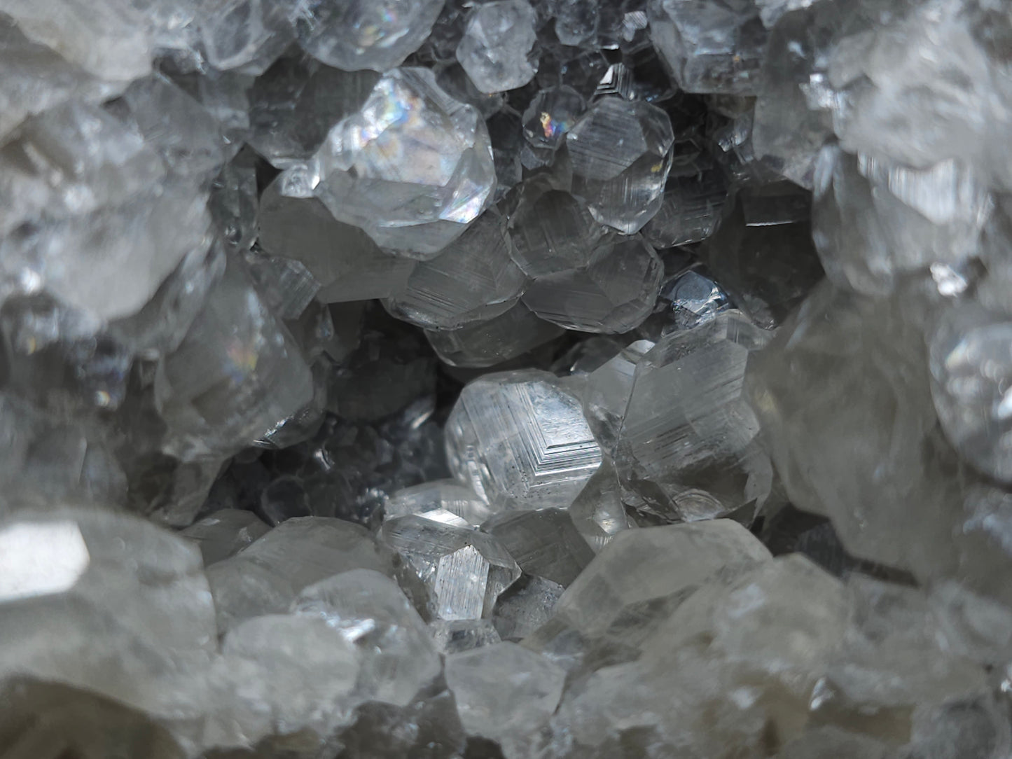 #33195 Special clear Nailhead Spar Calcite cluster with Chalcopyrite ore and multiple small fossils in the matrix