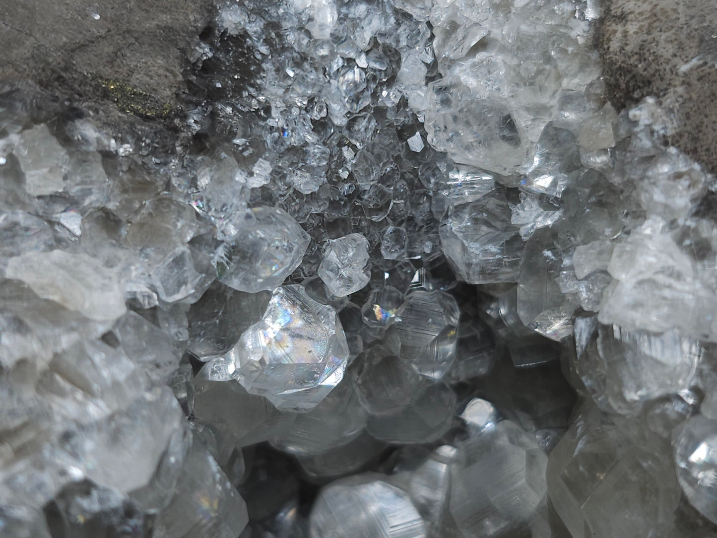 #33195 Special clear Nailhead Spar Calcite cluster with Chalcopyrite ore and multiple small fossils in the matrix