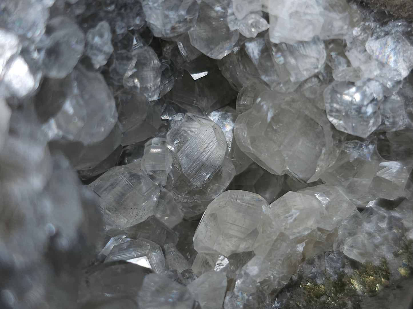 #33195 Special clear Nailhead Spar Calcite cluster with Chalcopyrite ore and multiple small fossils in the matrix