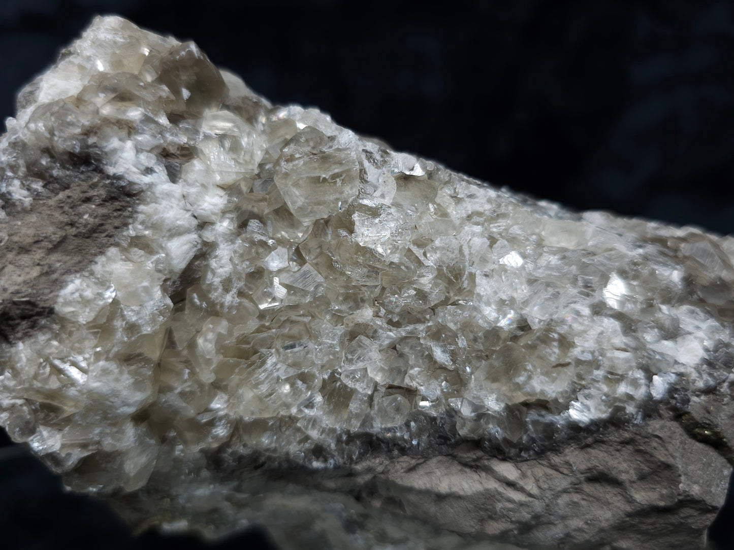 #33195 Special clear Nailhead Spar Calcite cluster with Chalcopyrite ore and multiple small fossils in the matrix