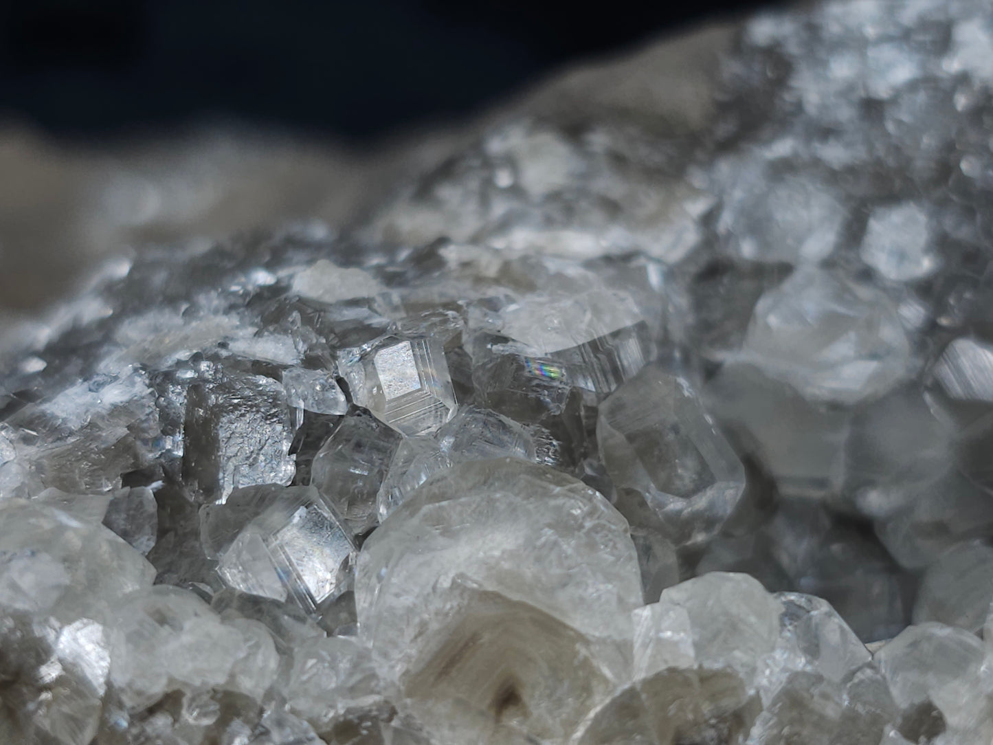 #33195 Special clear Nailhead Spar Calcite cluster with Chalcopyrite ore and multiple small fossils in the matrix