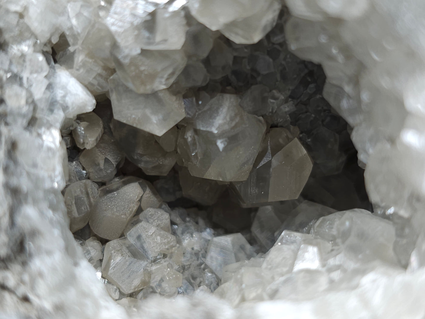 #33196 Special clear Nailhead Spar Calcite cluster and geode with Chalcopyrite ore and multiple small fossils in the matrix