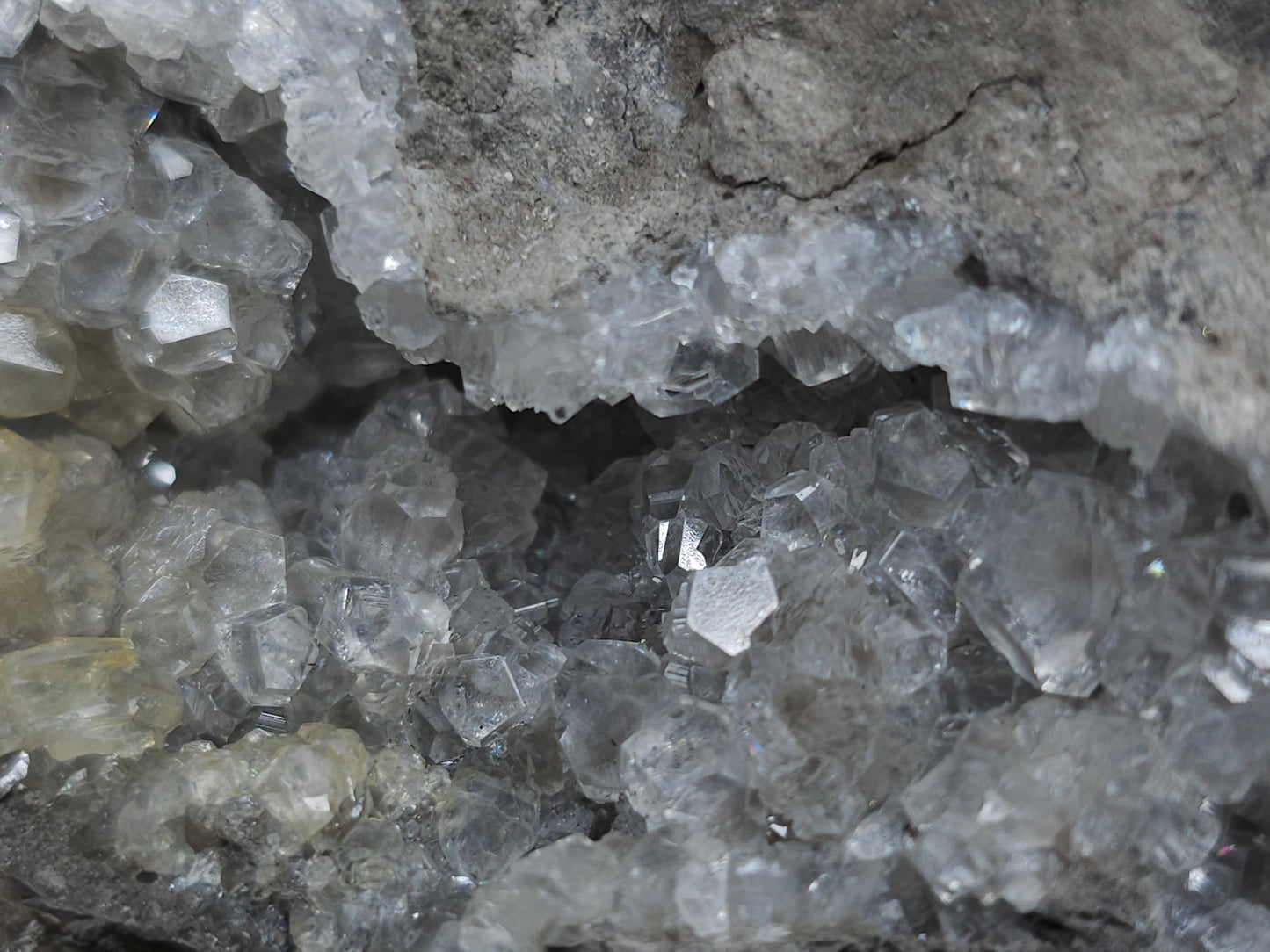 #33197 Special clear Nailhead Spar Calcite cluster and geode with Chalcopyrite ore and multiple small fossils in the matrix