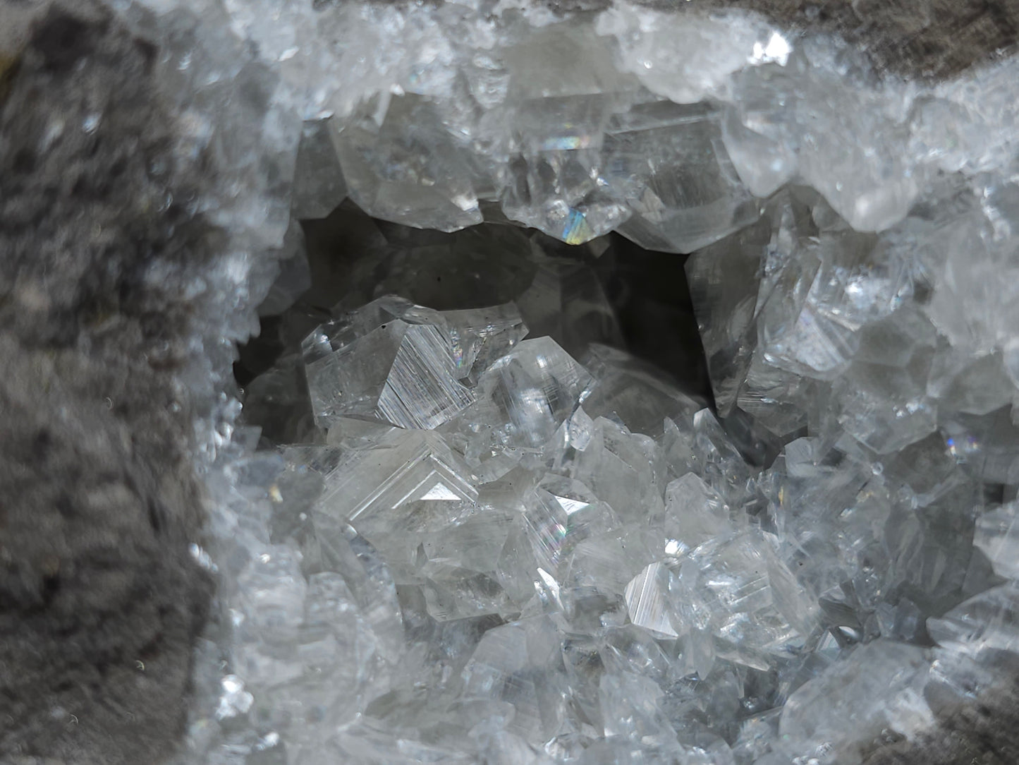 #33199 Special clear Nailhead Spar Calcite cluster and geode with Chalcopyrite ore and multiple small fossils in the matrix