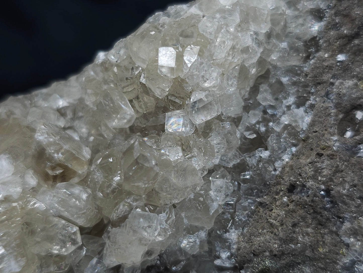 #33199 Special clear Nailhead Spar Calcite cluster and geode with Chalcopyrite ore and multiple small fossils in the matrix