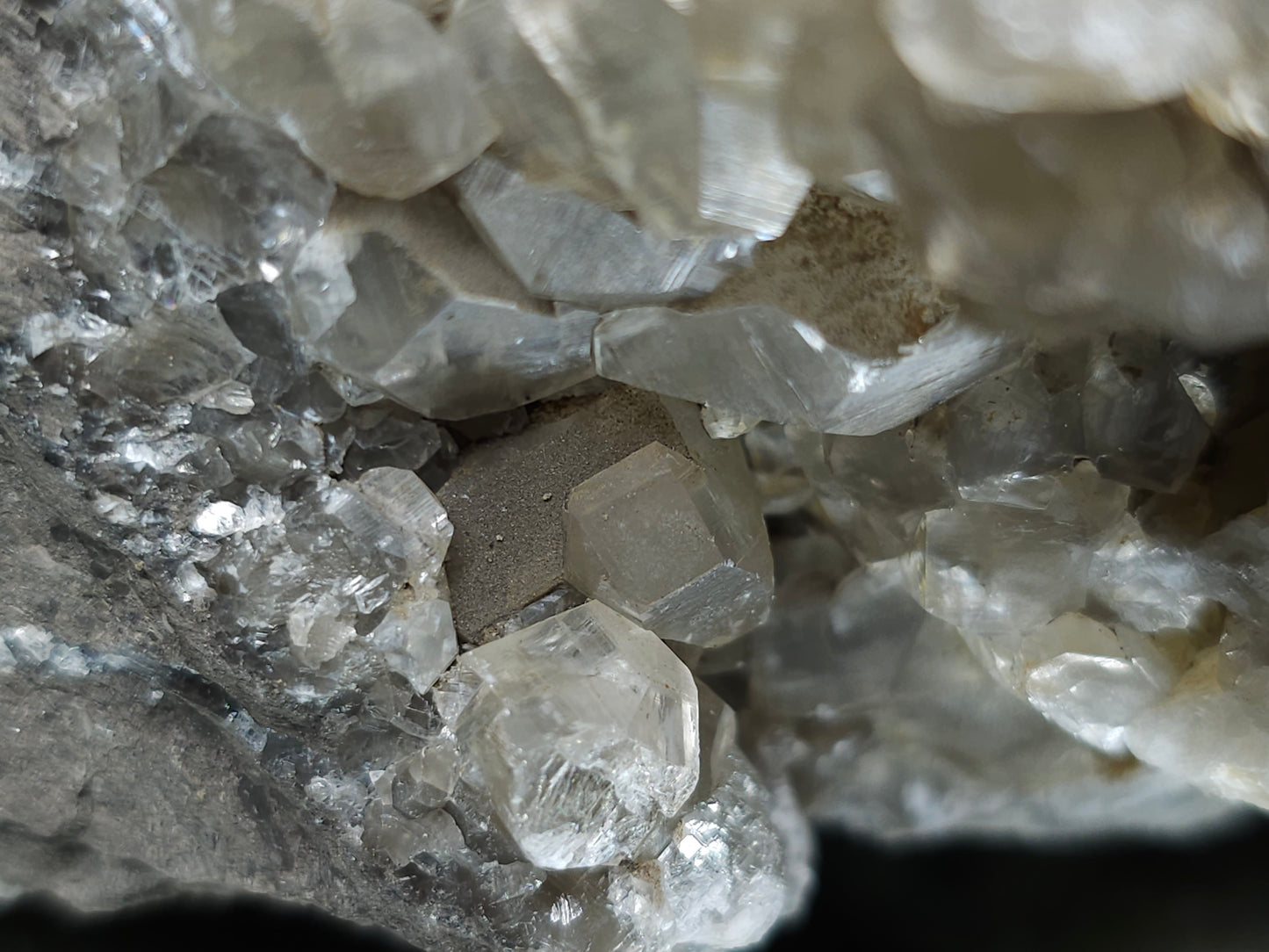#33200 Special clear Nailhead Spar Calcite cluster and geode with Chalcopyrite ore and multiple small fossils in the matrix
