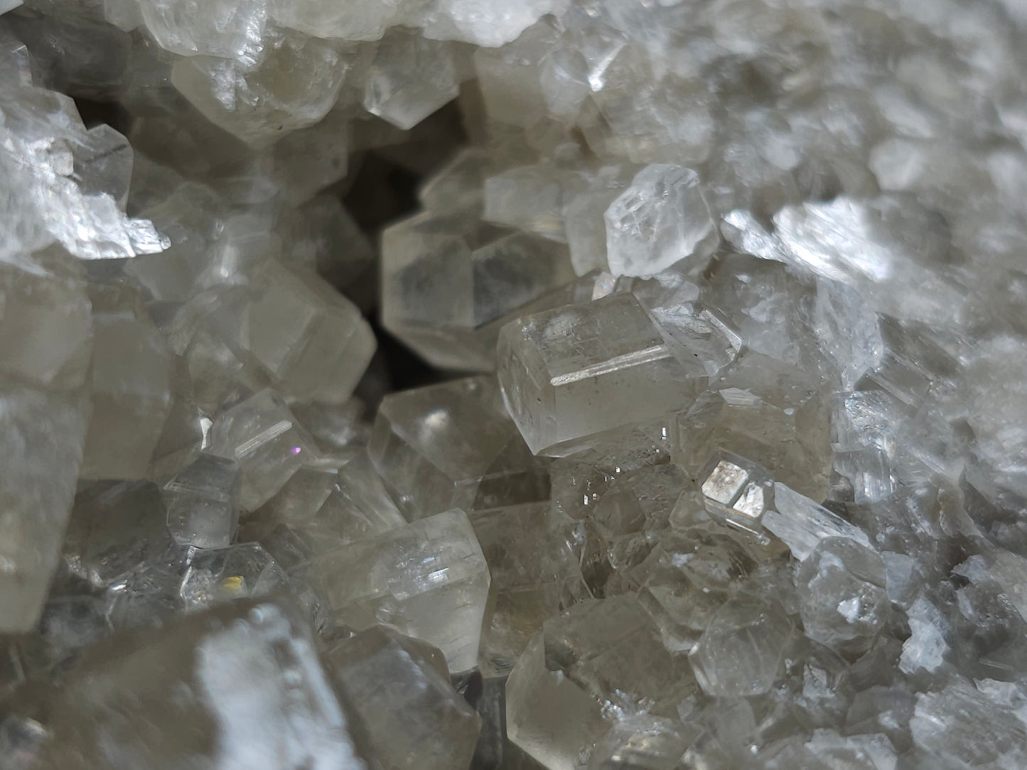 #33200 Special clear Nailhead Spar Calcite cluster and geode with Chalcopyrite ore and multiple small fossils in the matrix