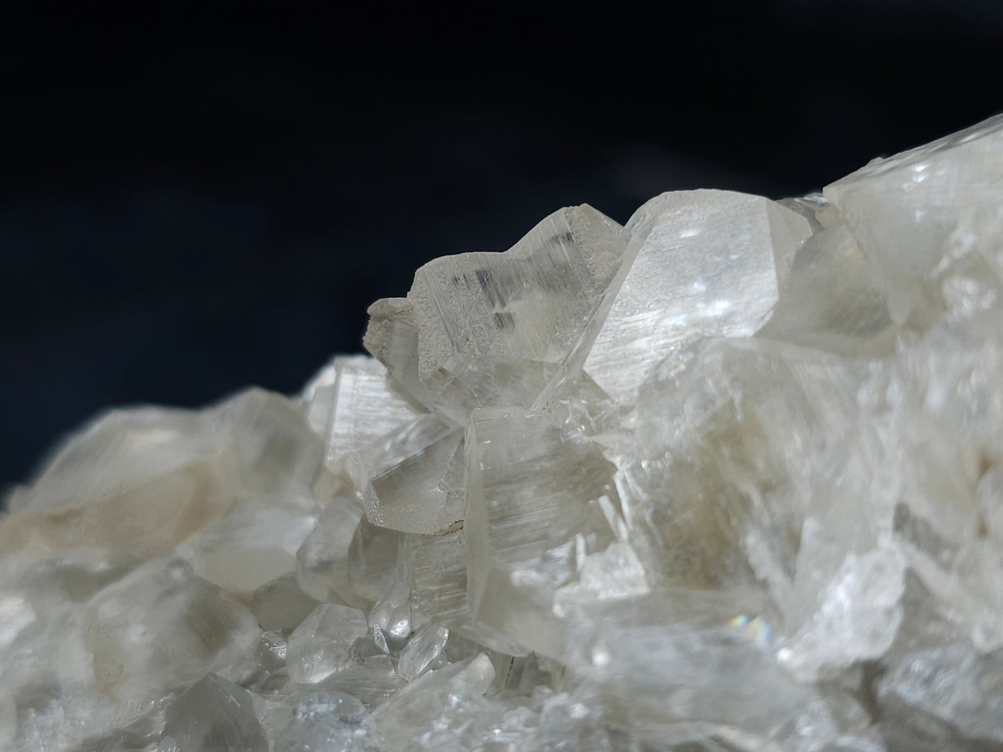 #33202 Super clear Nailhead Spar Calcite cluster and Chalcopyrite ore and multiple small fossils in the matrix