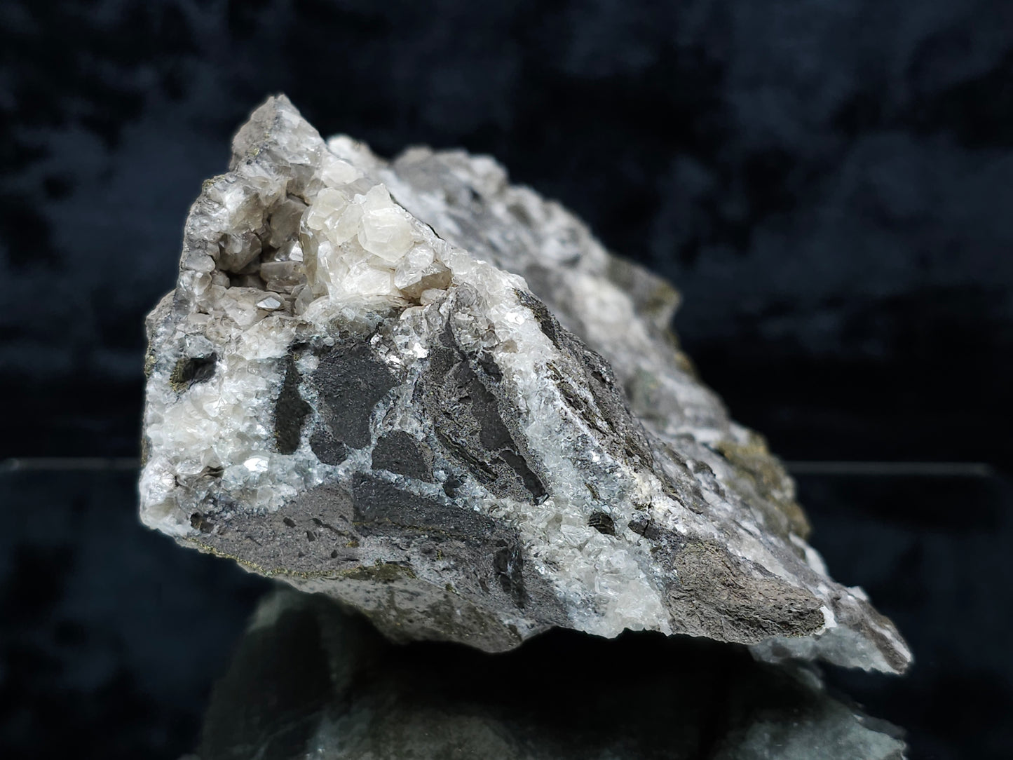 #33204 Super clear Nailhead Spar Calcite geode and Chalcopyrite ore and multiple small fossils