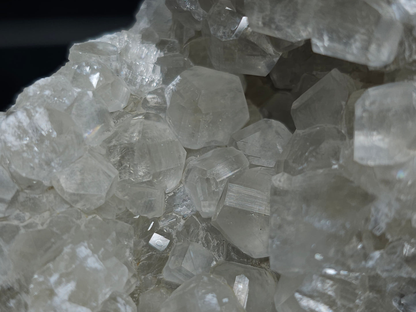 #33203 Super clear Nailhead Spar Calcite geode with Chalcopyrite ore and multiple small fossils