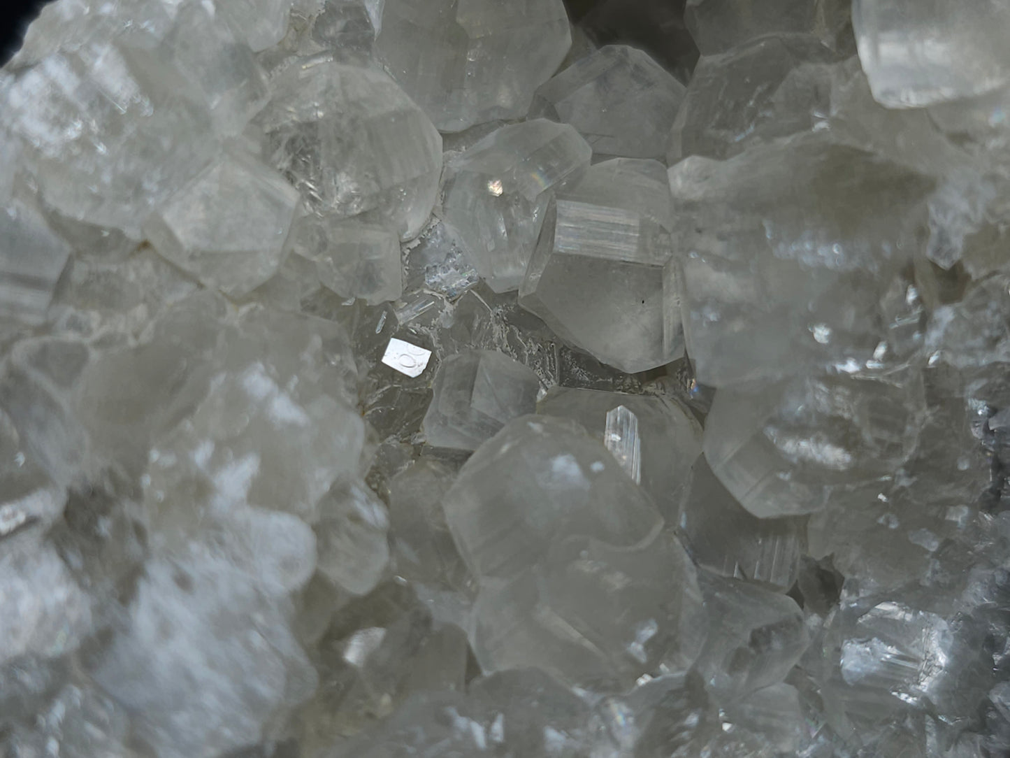 #33203 Super clear Nailhead Spar Calcite geode with Chalcopyrite ore and multiple small fossils