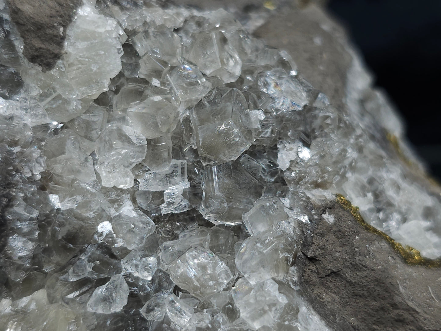 #33206 Super clear Nailhead Spar Calcite cluster and Chalcopyrite ore and multiple small fossils