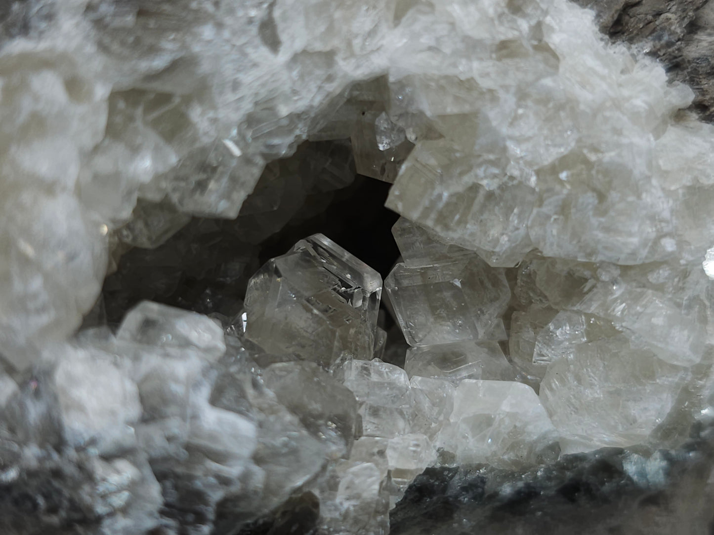 #33214 Super clear Nailhead Spar Calcite geode and Chalcopyrite ore and multiple small fossils in the matrix
