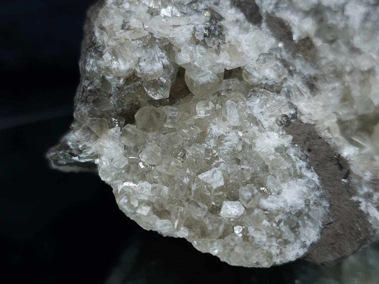 #33218 Super clear Nailhead Spar Calcite geode and Chalcopyrite ore and multiple small fossils