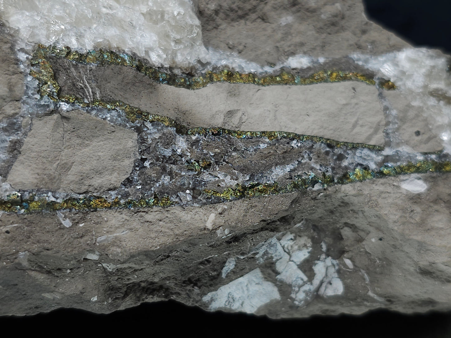 #33219 Super clear Nailhead Spar Calcite cluster and Chalcopyrite ore and multiple small fossils in the matrix