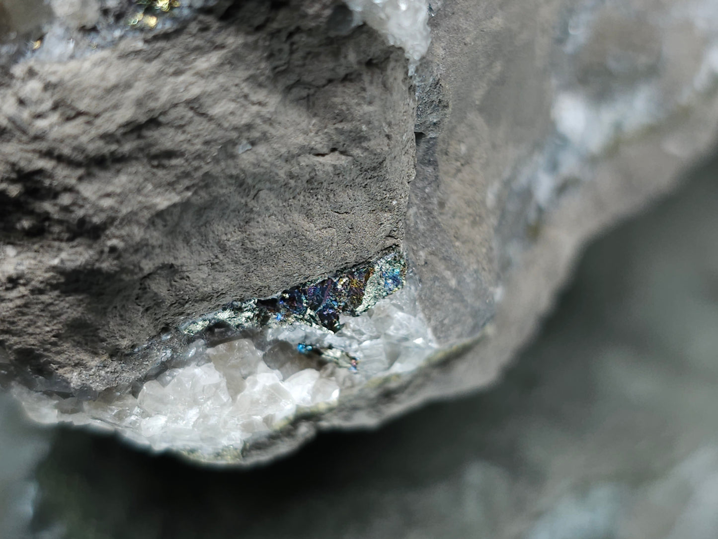 #33219 Super clear Nailhead Spar Calcite cluster and Chalcopyrite ore and multiple small fossils in the matrix